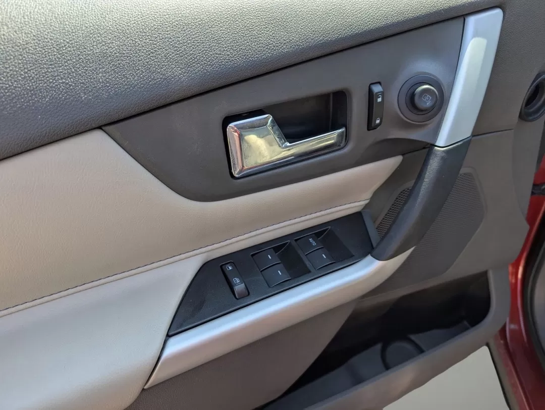 2014 Ford Edge SEL (2FMDK3JC5EB) with an Other engine, located at 7000 Northlake Connector, Columbus, GA, 31904, (706) 987-8085, 32.524975, -84.978134 - Are you searching for the perfect SUV to elevate your everyday adventures? Look no further than this stunning 2014 Ford Edge SEL at Gils Auto in Phenix City, AL. Perfect for growing families or anyone looking for a reliable vehicle for their daily commute, this versatile SUV offers a blend of comfor - Photo#8