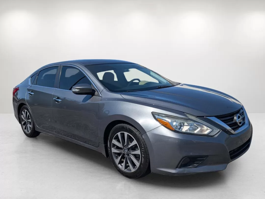 2016 /Beige Nissan Altima 2.5 SL (1N4AL3APXGC) with an Other engine, located at 7000 Northlake Connector, Columbus, GA, 31904, (706) 987-8085, 32.524975, -84.978134 - 2016 Nissan Altima 2.5 SL - Photo#2
