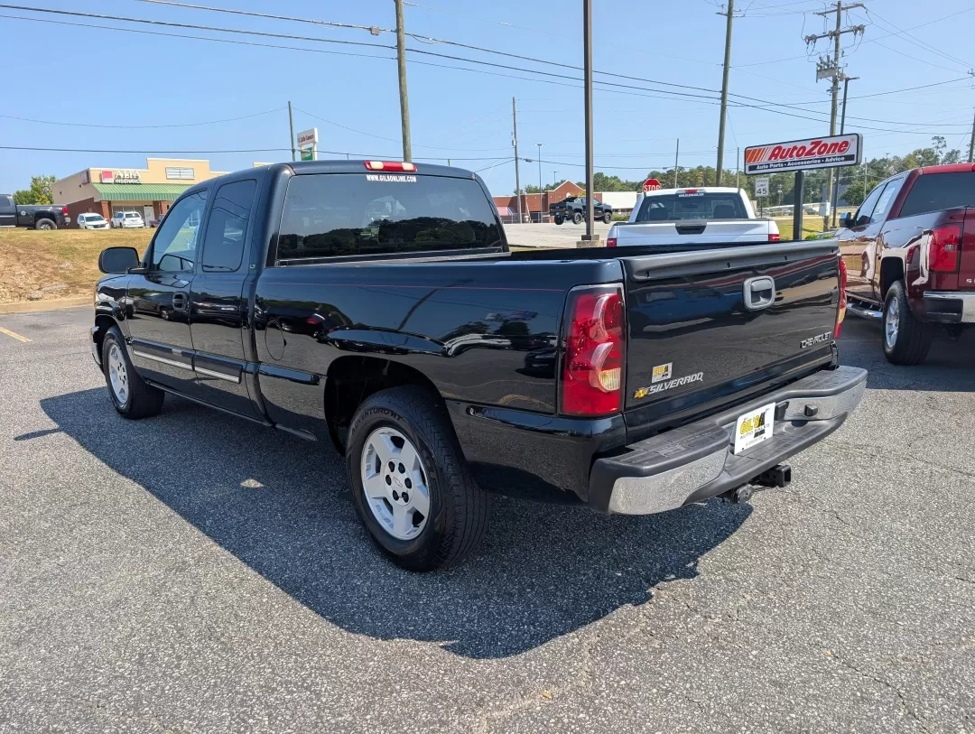 2006 /Dark Charcoal Chevrolet Silverado 1500 LT1 (1GCEC19V06Z) with an Other engine, located at 3959 U.S. 80 W, Phenix City, AL, 36870, (334) 297-4885, 32.469296, -85.135185 - **Explore Your Next Adventure with the 2006 Chevrolet Silverado 1500 LT1 at Gils Auto!**<br /> <br /> Are you searching for a reliable and versatile pickup that suits both your daily commute and weekend adventures? Look no further! This 2006 Chevrolet Silverado 1500 LT1, now available at Gils Auto i - Photo#6