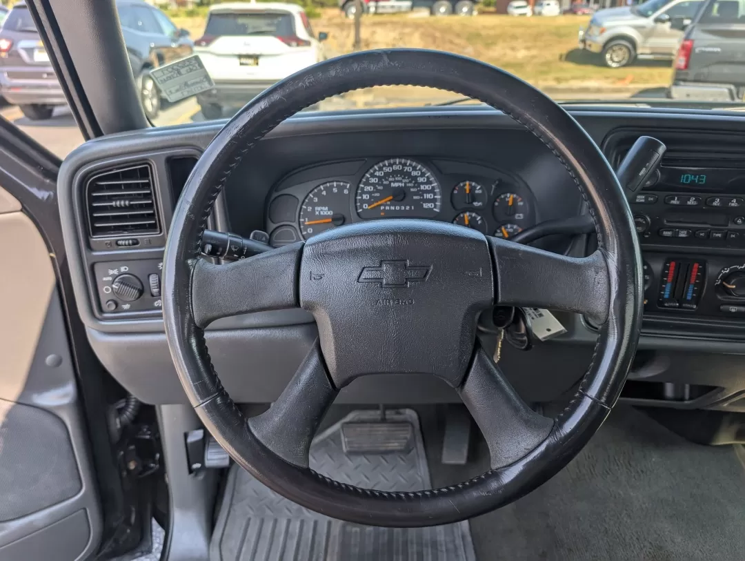 2006 /Dark Charcoal Chevrolet Silverado 1500 LT1 (1GCEC19V06Z) with an Other engine, located at 3959 U.S. 80 W, Phenix City, AL, 36870, (334) 297-4885, 32.469296, -85.135185 - **Explore Your Next Adventure with the 2006 Chevrolet Silverado 1500 LT1 at Gils Auto!**<br /> <br /> Are you searching for a reliable and versatile pickup that suits both your daily commute and weekend adventures? Look no further! This 2006 Chevrolet Silverado 1500 LT1, now available at Gils Auto i - Photo#16