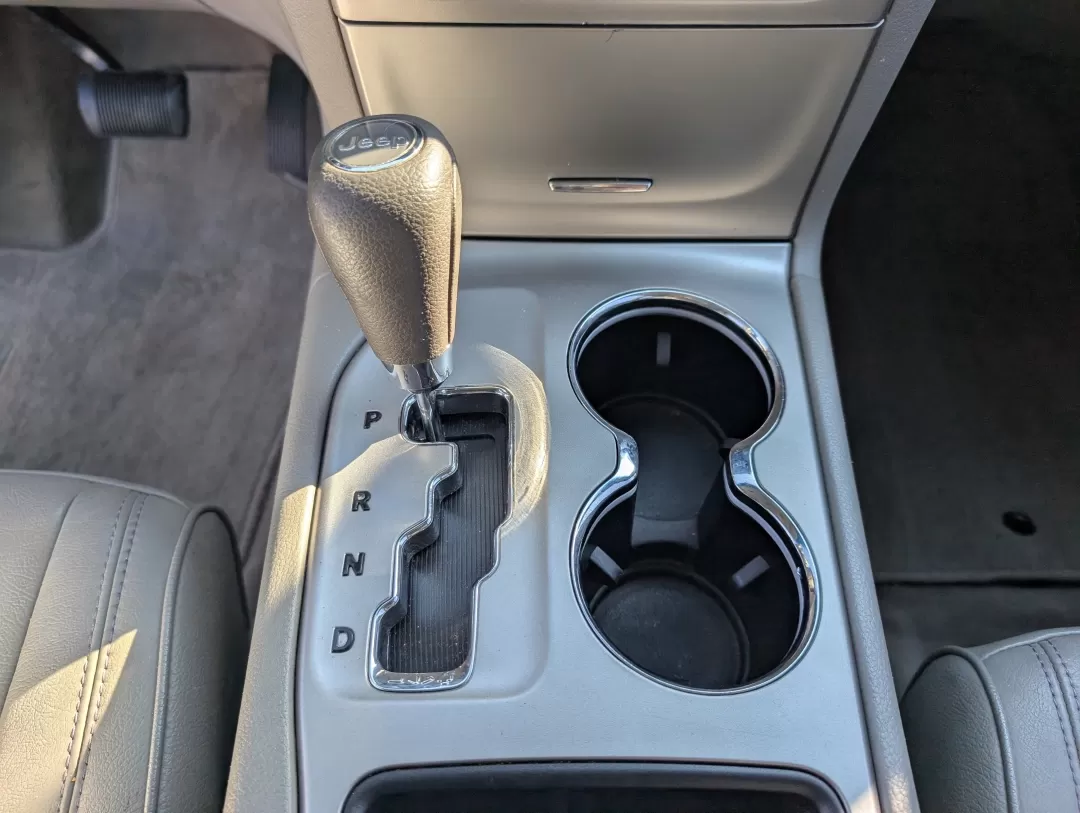 2012 /Dark Graystone/Medium Graystone Jeep Grand Cherokee Laredo (1C4RJFAG5CC) with an Other engine, located at 7000 Northlake Connector, Columbus, GA, 31904, (706) 987-8085, 32.524975, -84.978134 - 2012 Jeep Grand Cherokee Laredo - Photo#12