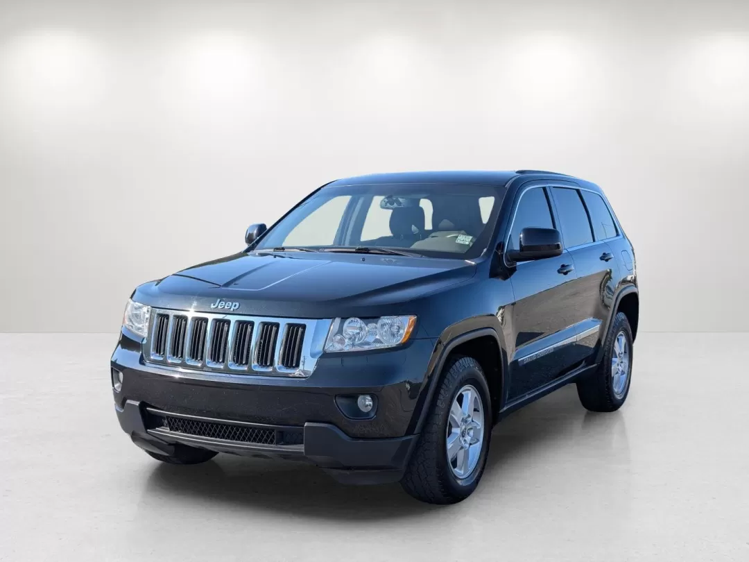 2012 /Dark Graystone/Medium Graystone Jeep Grand Cherokee Laredo (1C4RJFAG5CC) with an Other engine, located at 7000 Northlake Connector, Columbus, GA, 31904, (706) 987-8085, 32.524975, -84.978134 - **Adventure Awaits with This 2012 Jeep Grand Cherokee Laredo at Gils Auto - Your Local Buy Here Pay Here Dealership!**<br /> <br /> Are you ready to embark on your next adventure? The 2012 Jeep Grand Cherokee Laredo is the perfect companion for those who crave exploration and comfort. Whether you're - Photo#1