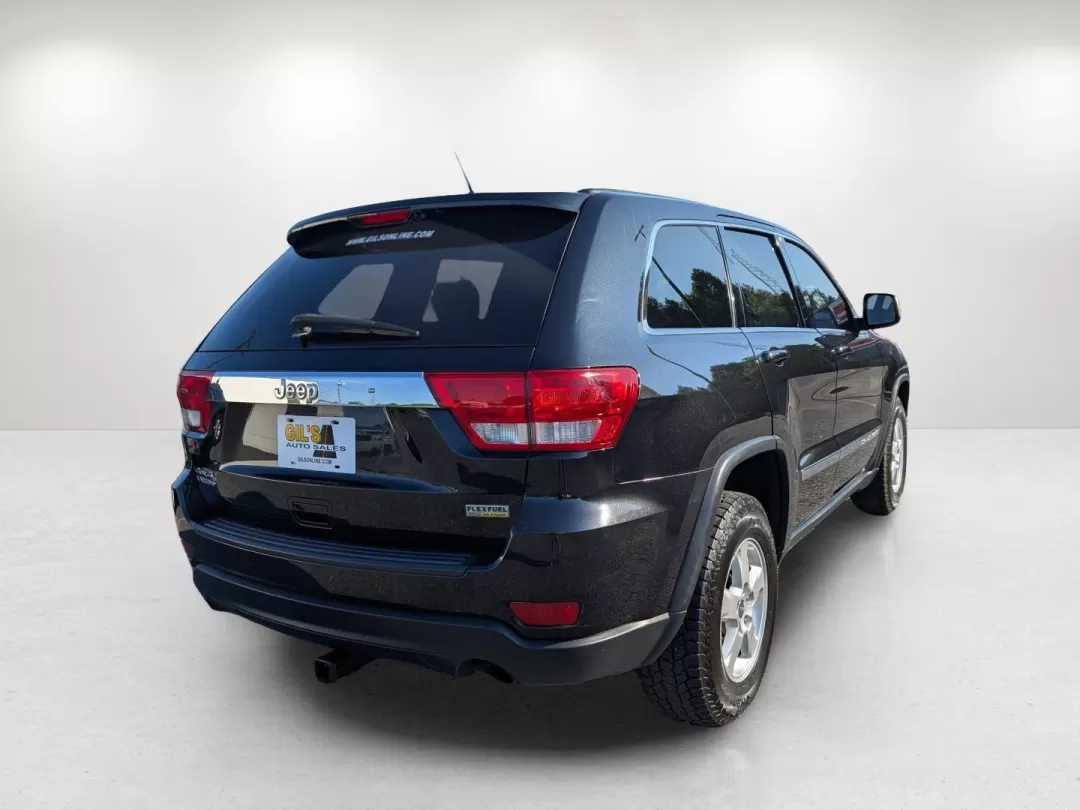 2012 /Dark Graystone/Medium Graystone Jeep Grand Cherokee Laredo (1C4RJFAG5CC) with an Other engine, located at 7000 Northlake Connector, Columbus, GA, 31904, (706) 987-8085, 32.524975, -84.978134 - **Adventure Awaits with This 2012 Jeep Grand Cherokee Laredo at Gils Auto - Your Local Buy Here Pay Here Dealership!**<br /> <br /> Are you ready to embark on your next adventure? The 2012 Jeep Grand Cherokee Laredo is the perfect companion for those who crave exploration and comfort. Whether you're - Photo#5