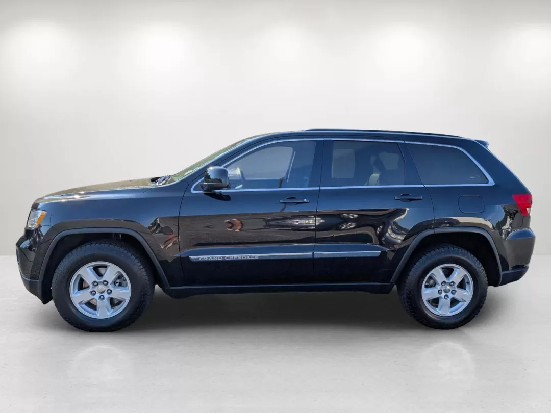 2012 /Dark Graystone/Medium Graystone Jeep Grand Cherokee Laredo (1C4RJFAG5CC) with an Other engine, located at 7000 Northlake Connector, Columbus, GA, 31904, (706) 987-8085, 32.524975, -84.978134 - **Adventure Awaits with This 2012 Jeep Grand Cherokee Laredo at Gils Auto - Your Local Buy Here Pay Here Dealership!**<br /> <br /> Are you ready to embark on your next adventure? The 2012 Jeep Grand Cherokee Laredo is the perfect companion for those who crave exploration and comfort. Whether you're - Photo#8