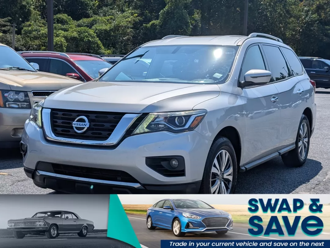 photo of 2019 Nissan Pathfinder SV