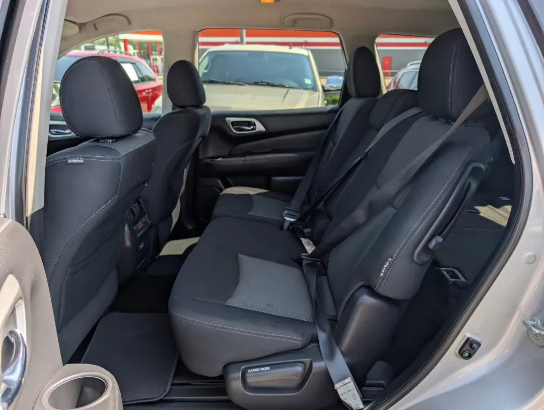 2019 /Charcoal Nissan Pathfinder SV (5N1DR2MM8KC) with an Other engine, located at 3959 U.S. 80 W, Phenix City, AL, 36870, (334) 297-4885, 32.469296, -85.135185 - **Explore the Great Outdoors in Style: 2019 Nissan Pathfinder SV at Gils Auto - Phenix City**<br /> <br /> Are you ready to elevate your family adventures or daily commutes? Look no further than the 2019 Nissan Pathfinder SV, an SUV designed for those who crave both comfort and performance. This ver - Photo#10