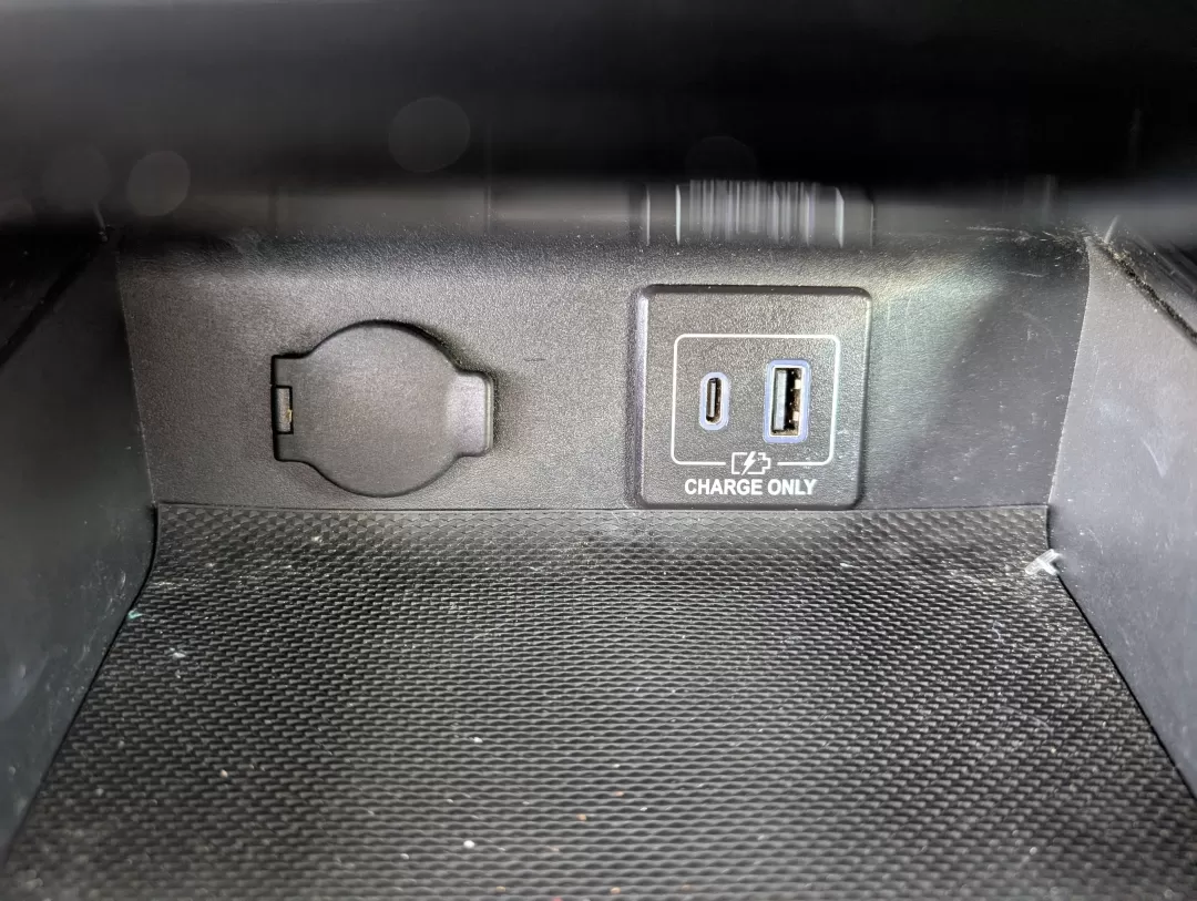2019 /Charcoal Nissan Pathfinder SV (5N1DR2MM8KC) with an Other engine, located at 3959 U.S. 80 W, Phenix City, AL, 36870, (334) 297-4885, 32.469296, -85.135185 - **Explore the Great Outdoors in Style: 2019 Nissan Pathfinder SV at Gils Auto - Phenix City**<br /> <br /> Are you ready to elevate your family adventures or daily commutes? Look no further than the 2019 Nissan Pathfinder SV, an SUV designed for those who crave both comfort and performance. This ver - Photo#16