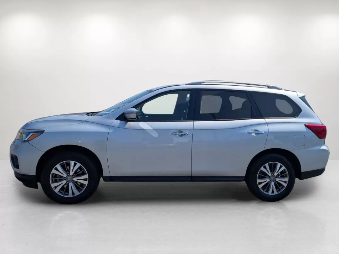 2019 /Charcoal Nissan Pathfinder SV (5N1DR2MM8KC) with an Other engine, located at 3959 U.S. 80 W, Phenix City, AL, 36870, (334) 297-4885, 32.469296, -85.135185 - **Explore the Great Outdoors in Style: 2019 Nissan Pathfinder SV at Gils Auto - Phenix City**<br /> <br /> Are you ready to elevate your family adventures or daily commutes? Look no further than the 2019 Nissan Pathfinder SV, an SUV designed for those who crave both comfort and performance. This ver - Photo#7