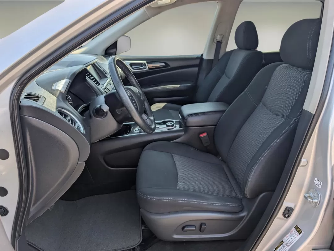2019 /Charcoal Nissan Pathfinder SV (5N1DR2MM8KC) with an Other engine, located at 3959 U.S. 80 W, Phenix City, AL, 36870, (334) 297-4885, 32.469296, -85.135185 - **Explore the Great Outdoors in Style: 2019 Nissan Pathfinder SV at Gils Auto - Phenix City**<br /> <br /> Are you ready to elevate your family adventures or daily commutes? Look no further than the 2019 Nissan Pathfinder SV, an SUV designed for those who crave both comfort and performance. This ver - Photo#9