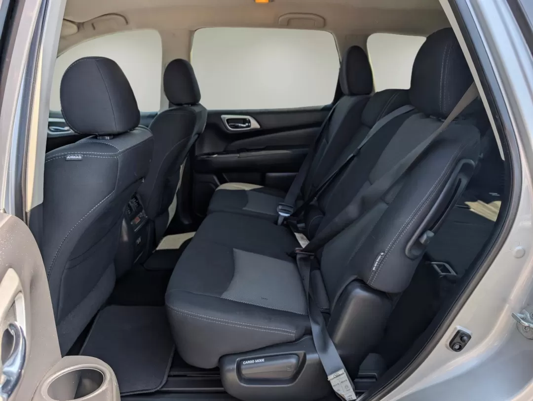 2019 /Charcoal Nissan Pathfinder SV (5N1DR2MM8KC) with an Other engine, located at 3959 U.S. 80 W, Phenix City, AL, 36870, (334) 297-4885, 32.469296, -85.135185 - **Explore the Great Outdoors in Style: 2019 Nissan Pathfinder SV at Gils Auto - Phenix City**<br /> <br /> Are you ready to elevate your family adventures or daily commutes? Look no further than the 2019 Nissan Pathfinder SV, an SUV designed for those who crave both comfort and performance. This ver - Photo#10