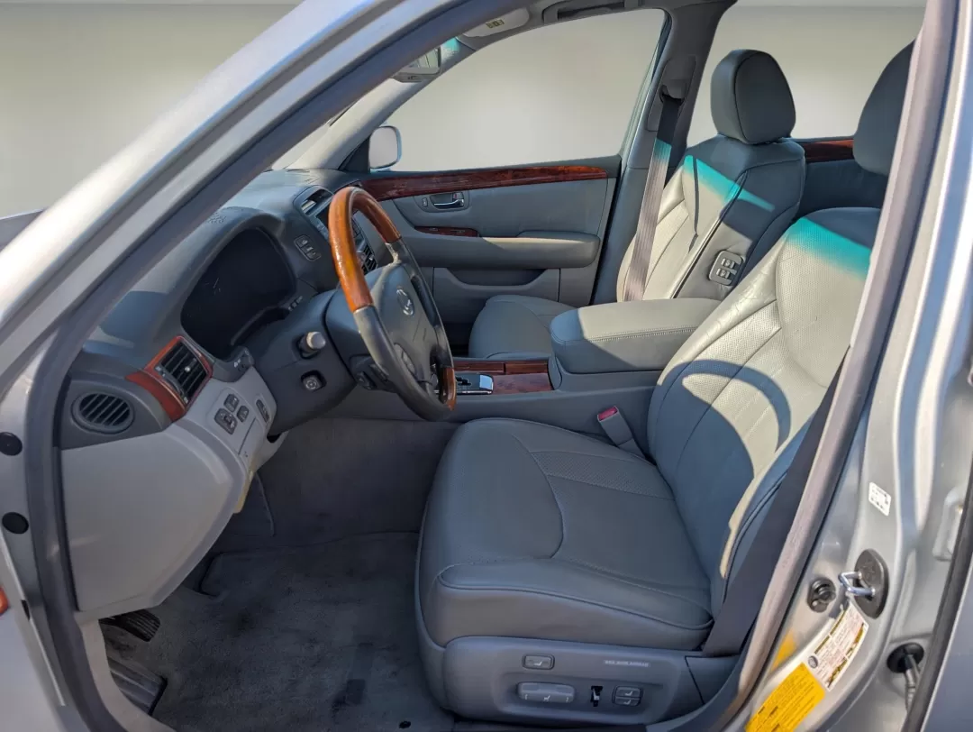 2004 Lexus LS 430 (JTHBN36F840) with an Other engine, located at 7000 Northlake Connector, Columbus, GA, 31904, (706) 987-8085, 32.524975, -84.978134 - **Discover Luxury and Comfort with the 2004 Lexus LS 430 at Gils Auto Your Premier Buy Here Pay Here Dealership in Phenix City, AL!**<br /> <br /> Are you on the hunt for a vehicle that combines elegance with performance, perfect for both daily commutes and weekend getaways? Look no further than th - Photo#9