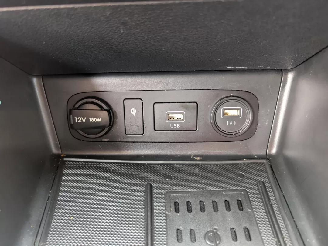 2021 /Black Hyundai Sonata SEL (KMHL34JJ0MA) with an Other engine, located at 3959 U.S. 80 W, Phenix City, AL, 36870, (334) 297-4885, 32.469296, -85.135185 - **Elevate Your Commute with the 2021 Hyundai Sonata SEL Hybrid at Gils Auto in Phenix City, AL!**<br /> <br /> Are you searching for a vehicle that seamlessly fits your lifestyle while also providing an eco-friendly driving experience? Look no further than the 2021 Hyundai Sonata SEL Hybrid, now ava - Photo#16