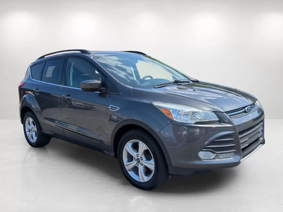 2016 Ford Escape SE (1FMCU0GX0GU) with an Other engine, located at 5115 14th Ave., Columbus, GA, 31904, (706) 323-0345, 32.511494, -84.971046 - 2016 Ford Escape SE - Photo#2