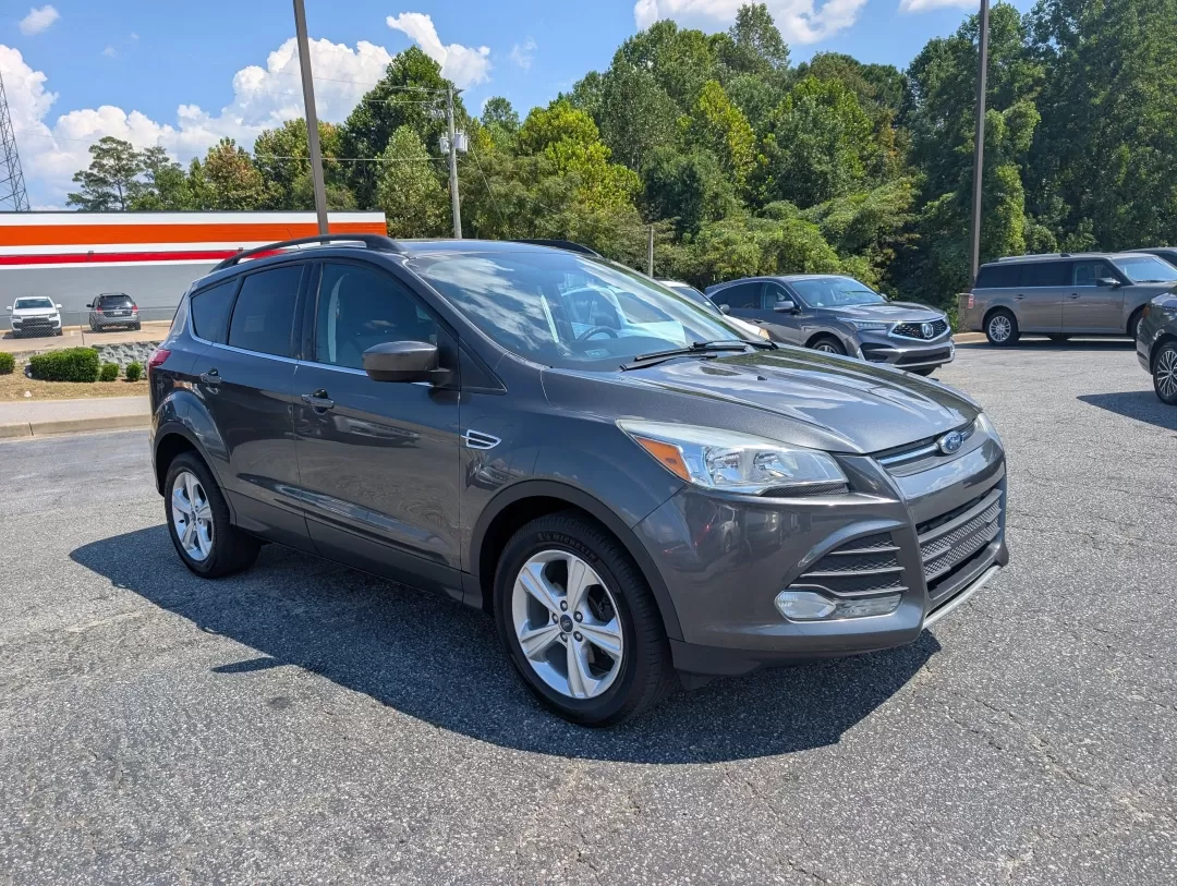 2016 Ford Escape SE (1FMCU0GX0GU) with an Other engine, located at 3959 U.S. 80 W, Phenix City, AL, 36870, (334) 297-4885, 32.469296, -85.135185 - Are you ready to elevate your daily commute or embark on weekend adventures without breaking the bank? Look no further than this 2016 Ford Escape SE, now available at Gils Auto in Phenix City, AL! This stylish sport utility vehicle is perfect for anyone seeking a reliable ride that marries comfort, - Photo#2