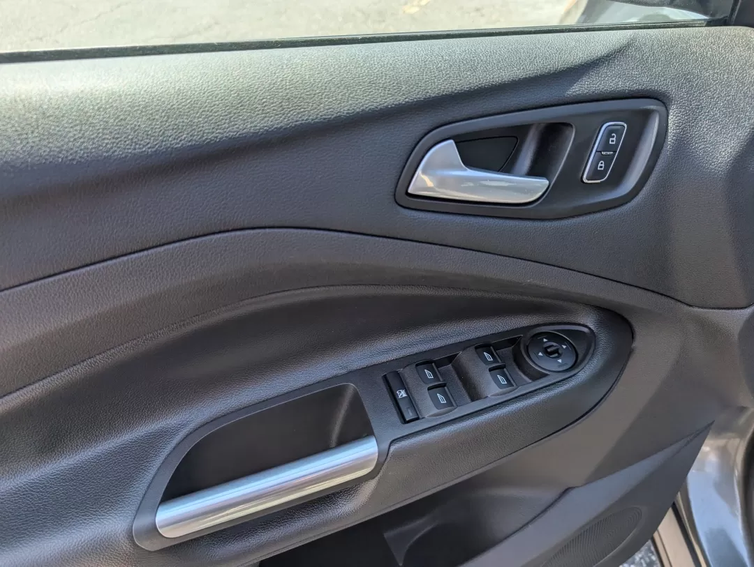 2016 Ford Escape SE (1FMCU0GX0GU) with an Other engine, located at 3959 U.S. 80 W, Phenix City, AL, 36870, (334) 297-4885, 32.469296, -85.135185 - Are you ready to elevate your daily commute or embark on weekend adventures without breaking the bank? Look no further than this 2016 Ford Escape SE, now available at Gils Auto in Phenix City, AL! This stylish sport utility vehicle is perfect for anyone seeking a reliable ride that marries comfort, - Photo#8