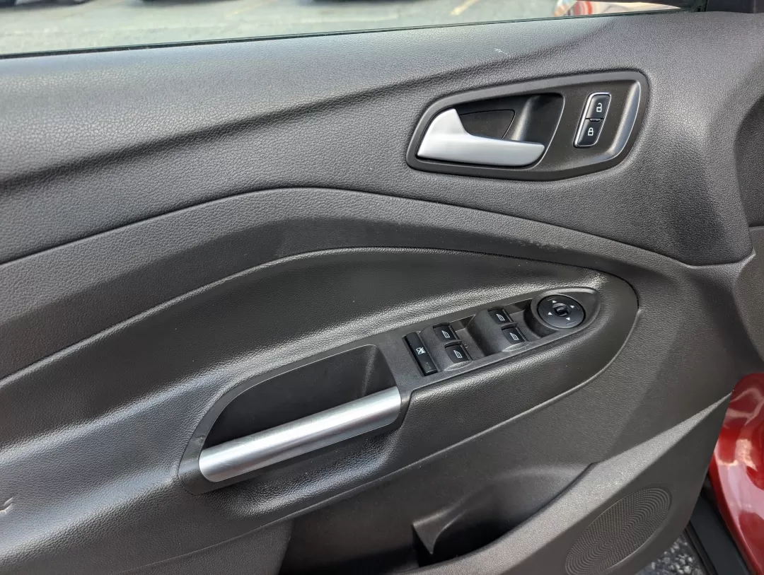 2016 Ford Escape SE (1FMCU9GX3GU) with an Other engine, located at 3959 U.S. 80 W, Phenix City, AL, 36870, (334) 297-4885, 32.469296, -85.135185 - **Experience Adventure in the 2016 Ford Escape SE Perfect for Your Next Journey!**<br /> <br /> If you're looking to elevate your lifestyle with a vehicle that's as versatile as your plans, the 2016 Ford Escape SE is your ideal companion. With ample space for a growing family, a sporty design, and - Photo#8