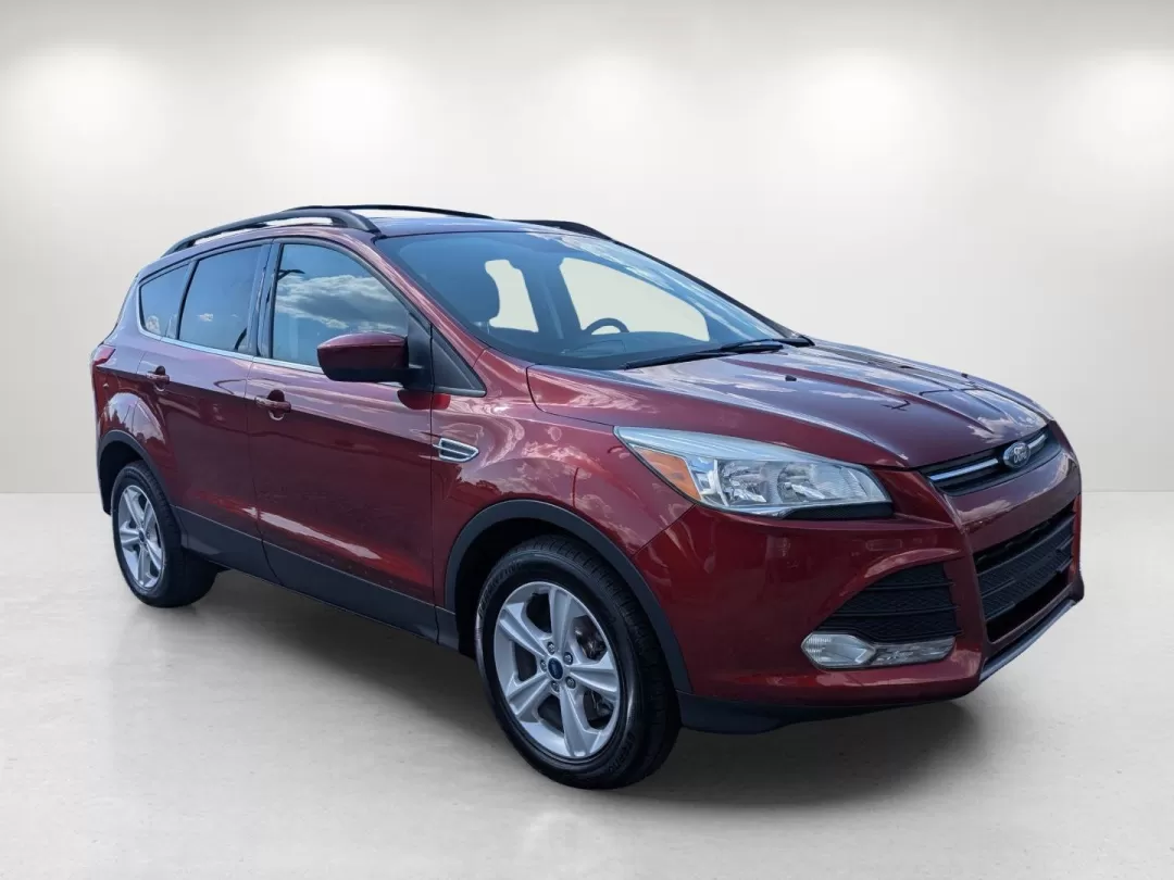 2016 Ford Escape SE (1FMCU9GX3GU) with an Other engine, located at 3959 U.S. 80 W, Phenix City, AL, 36870, (334) 297-4885, 32.469296, -85.135185 - **Experience Adventure in the 2016 Ford Escape SE Perfect for Your Next Journey!**<br /> <br /> If you're looking to elevate your lifestyle with a vehicle that's as versatile as your plans, the 2016 Ford Escape SE is your ideal companion. With ample space for a growing family, a sporty design, and - Photo#3