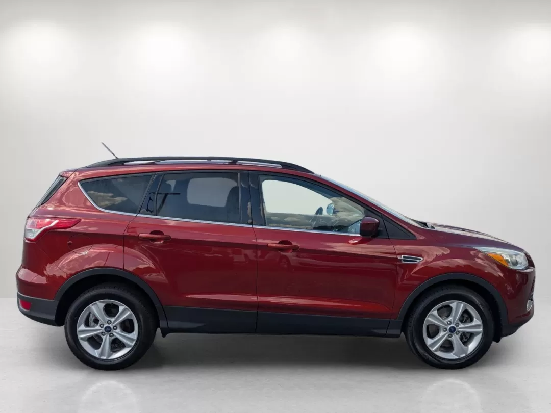 2016 Ford Escape SE (1FMCU9GX3GU) with an Other engine, located at 3959 U.S. 80 W, Phenix City, AL, 36870, (334) 297-4885, 32.469296, -85.135185 - **Experience Adventure in the 2016 Ford Escape SE Perfect for Your Next Journey!**<br /> <br /> If you're looking to elevate your lifestyle with a vehicle that's as versatile as your plans, the 2016 Ford Escape SE is your ideal companion. With ample space for a growing family, a sporty design, and - Photo#4