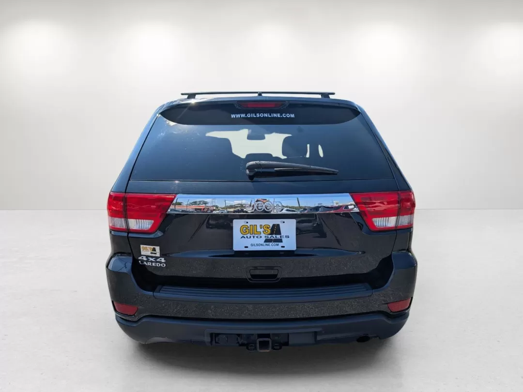 2013 /Black Jeep Grand Cherokee Laredo (1C4RJFAG5DC) with an Other engine, located at 804 22nd Ave, Phenix City, AL, 36870, (334) 297-1860, 32.484749, -85.024475 - Discover adventure and comfort with this versatile 2013 Jeep Grand Cherokee Laredo, perfect for families on the go or anyone seeking an exhilarating weekend escape. This Sport Utility Vehicle (SUV) effortlessly combines rugged performance with modern conveniences, making it an ideal choice for navig - Photo#5