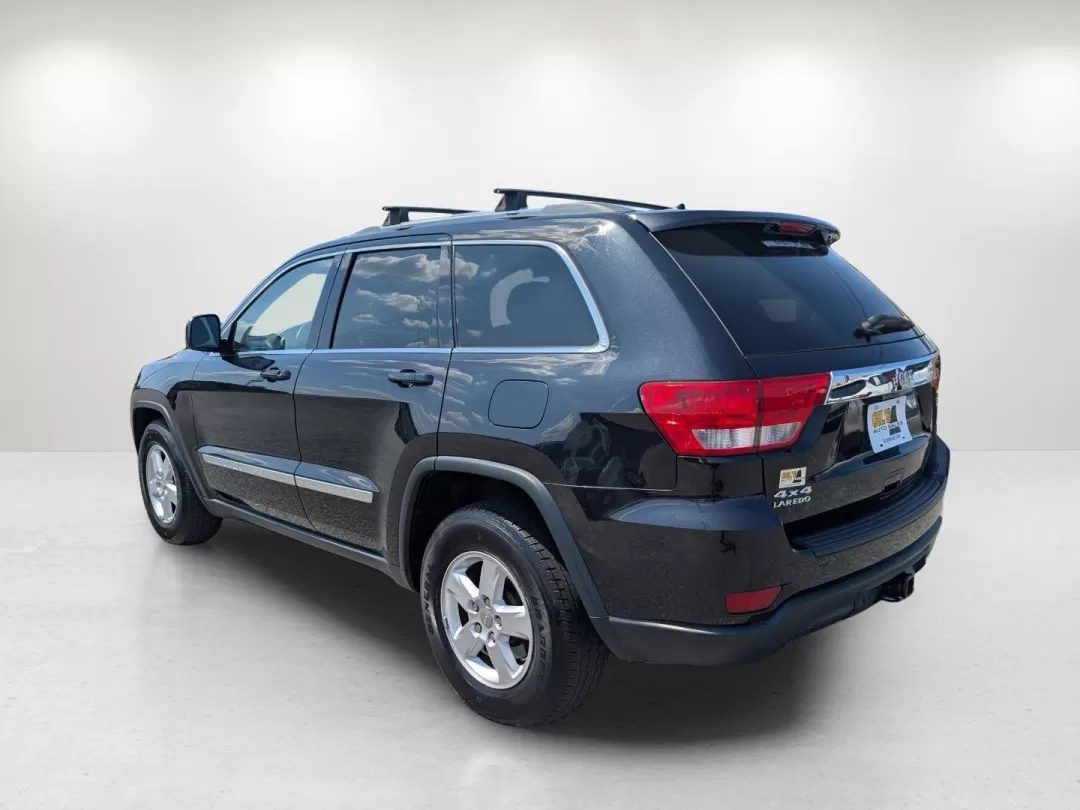 2013 /Black Jeep Grand Cherokee Laredo (1C4RJFAG5DC) with an Other engine, located at 804 22nd Ave, Phenix City, AL, 36870, (334) 297-1860, 32.484749, -85.024475 - Discover adventure and comfort with this versatile 2013 Jeep Grand Cherokee Laredo, perfect for families on the go or anyone seeking an exhilarating weekend escape. This Sport Utility Vehicle (SUV) effortlessly combines rugged performance with modern conveniences, making it an ideal choice for navig - Photo#6
