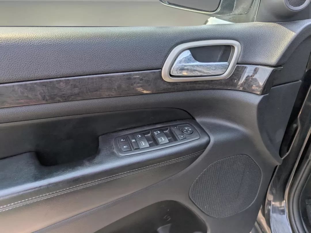 2013 /Black Jeep Grand Cherokee Laredo (1C4RJFAG5DC) with an Other engine, located at 804 22nd Ave, Phenix City, AL, 36870, (334) 297-1860, 32.484749, -85.024475 - Discover adventure and comfort with this versatile 2013 Jeep Grand Cherokee Laredo, perfect for families on the go or anyone seeking an exhilarating weekend escape. This Sport Utility Vehicle (SUV) effortlessly combines rugged performance with modern conveniences, making it an ideal choice for navig - Photo#8