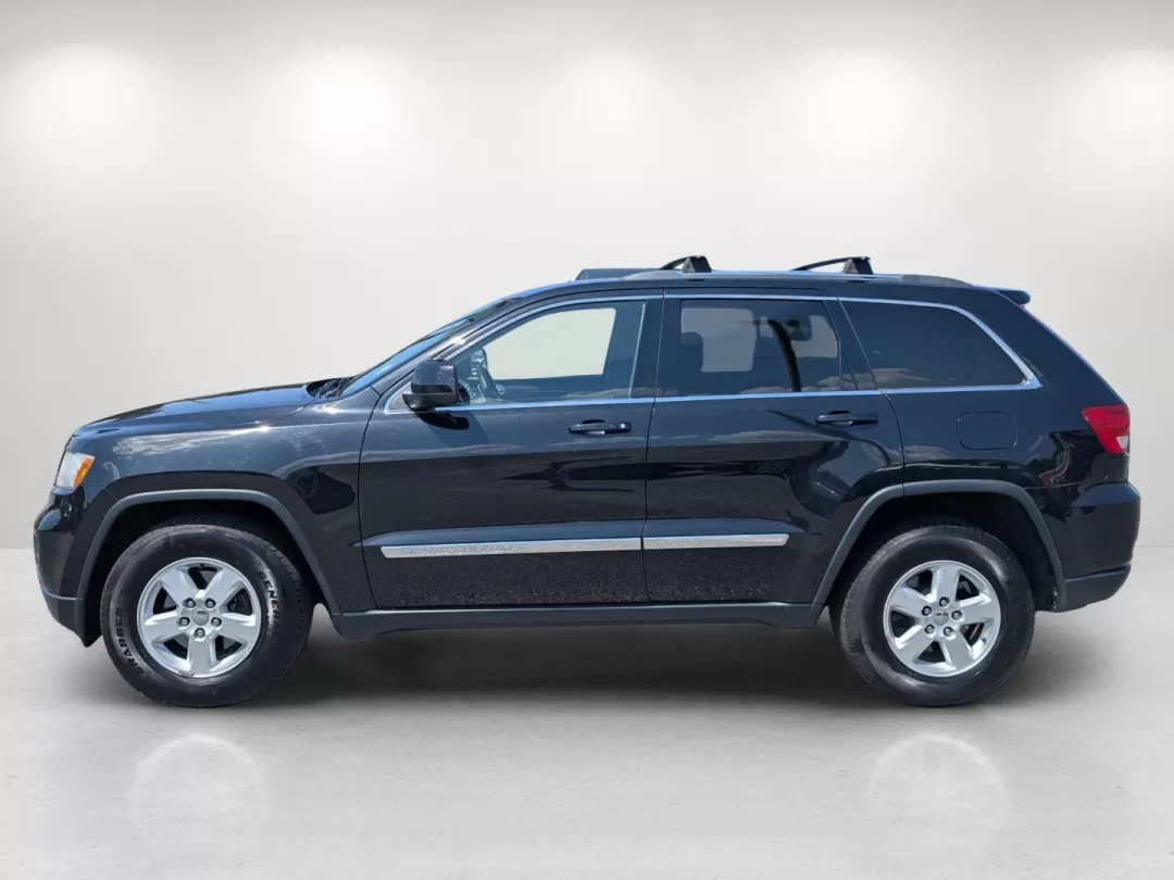 2013 /Black Jeep Grand Cherokee Laredo (1C4RJFAG5DC) with an Other engine, located at 521 Old Farm Lane Rd, Prattville, AL, 36066, (334) 325-1505, 32.482460, -86.416367 - Discover adventure and comfort with this versatile 2013 Jeep Grand Cherokee Laredo, perfect for families on the go or anyone seeking an exhilarating weekend escape. This Sport Utility Vehicle (SUV) effortlessly combines rugged performance with modern conveniences, making it an ideal choice for navig - Photo#7