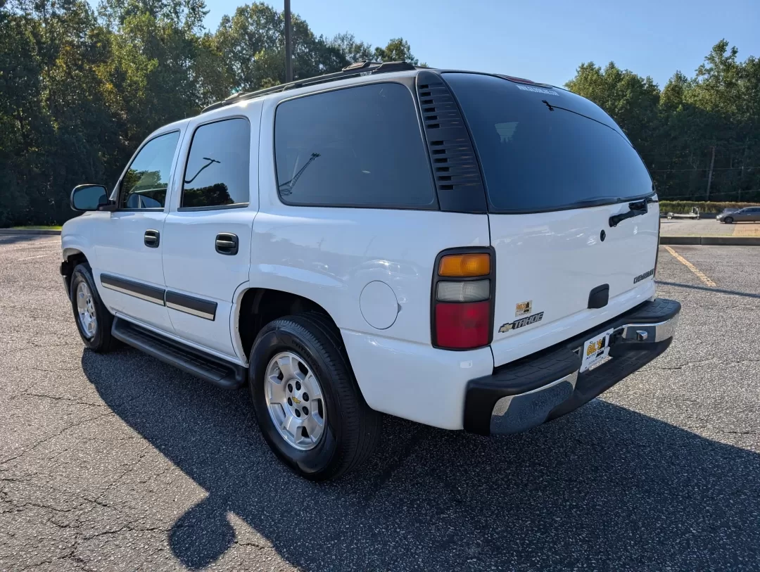 2005 /Tan/Neutral Chevrolet Tahoe LS (1GNEC13V65R) with an Other engine, located at 3959 U.S. 80 W, Phenix City, AL, 36870, (334) 297-4885, 32.469296, -85.135185 - 2005 Chevrolet Tahoe LS - Photo#6