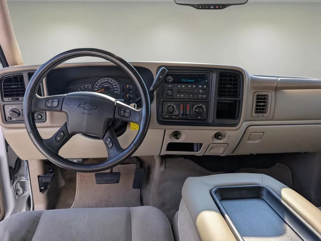 2005 /Tan/Neutral Chevrolet Tahoe LS (1GNEC13V65R) with an Other engine, located at 3959 U.S. 80 W, Phenix City, AL, 36870, (334) 297-4885, 32.469296, -85.135185 - **Discover Your Next Adventure with the 2005 Chevrolet Tahoe LS Perfect for Family Outings and Weekend Getaways!**<br /> <br /> Looking for a dependable SUV that comfortably accommodates your growing family or spirited weekend adventures? Look no further! Gils Auto in Phenix City, AL, is excited to - Photo#14