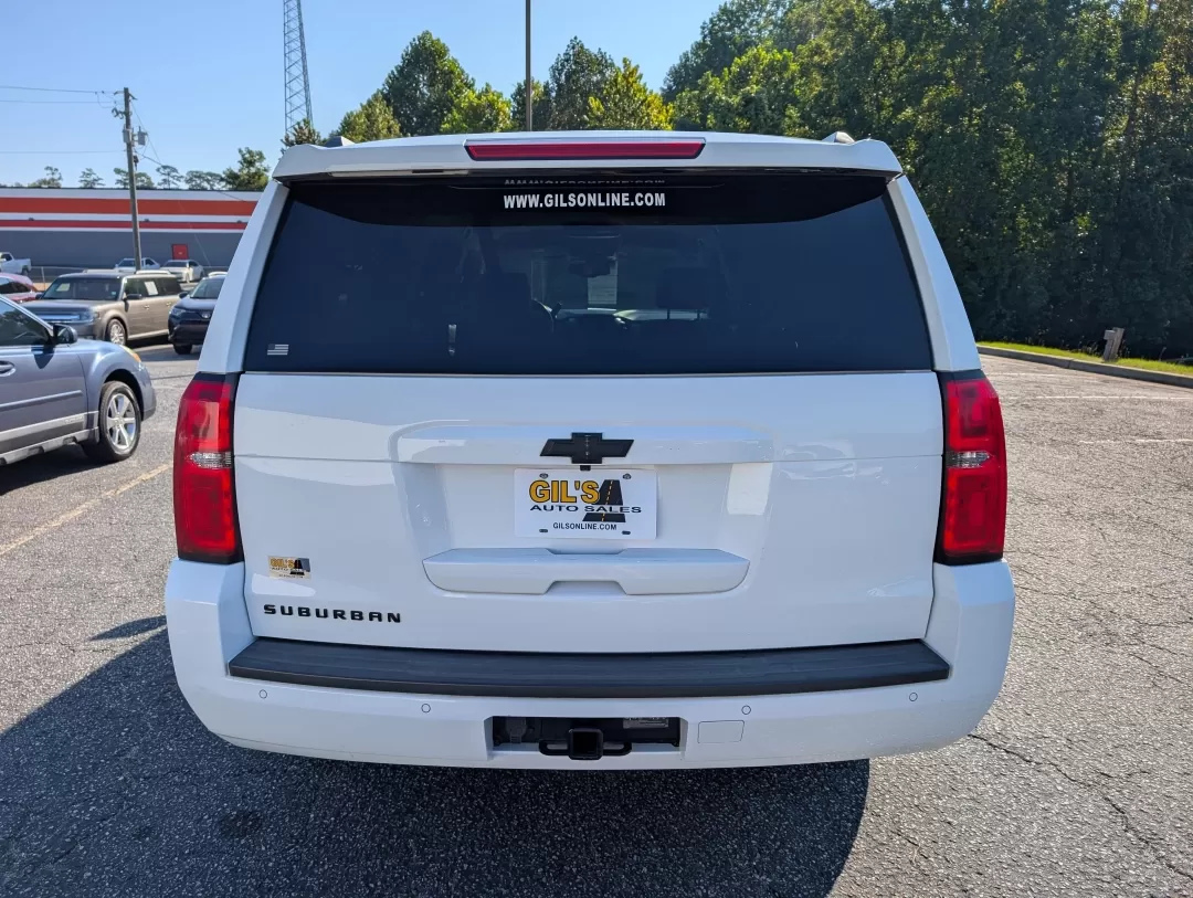 2017 /Jet Black/Dark Ash Chevrolet Suburban LT (1GNSCHKC8HR) with an Other engine, located at 3959 U.S. 80 W, Phenix City, AL, 36870, (334) 297-4885, 32.469296, -85.135185 - 2017 Chevrolet Suburban LT - Photo#5