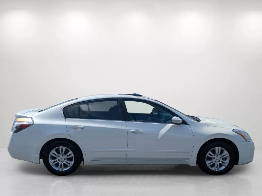 2012 /Charcoal Nissan Altima 2.5 S (1N4AL2AP3CC) with an Other engine, located at 7000 Northlake Connector, Columbus, GA, 31904, (706) 987-8085, 32.524975, -84.978134 - ### Experience Comfort and Convenience with the 2012 Nissan Altima at Gils Auto<br /> <br /> If you're searching for a reliable sedan that seamlessly combines comfort with functionality, look no further than the **2012 Nissan Altima 2.5 S** available now at **Gils Auto** in **Phenix City, AL**. With - Photo#3