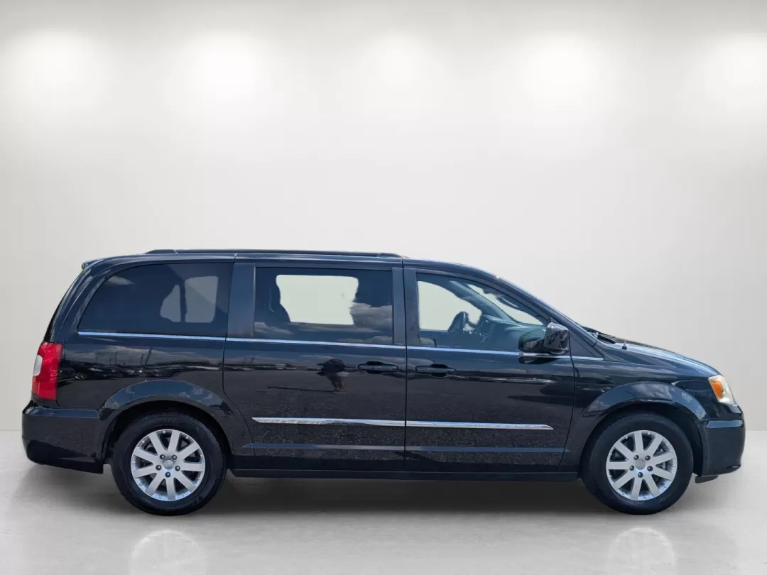 2012 /Black/Light Graystone Interior Chrysler Town and Country Touring (2C4RC1BG8CR) with an Other engine, located at 1430 Gateway Drive, Opelika, AL, 36801, (334) 239-0944, 32.637871, -85.409790 - 2012 Chrysler Town and Country Touring - Photo#3