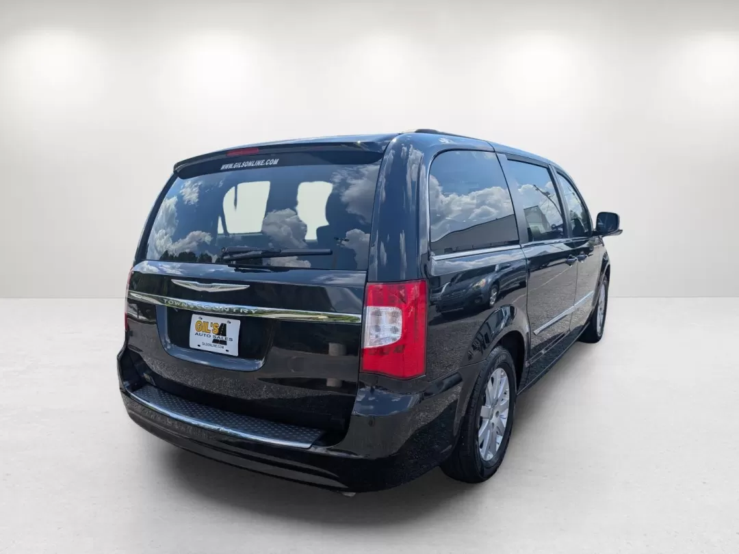 2012 /Black/Light Graystone Interior Chrysler Town and Country Touring (2C4RC1BG8CR) with an Other engine, located at 1430 Gateway Drive, Opelika, AL, 36801, (334) 239-0944, 32.637871, -85.409790 - 2012 Chrysler Town and Country Touring - Photo#4