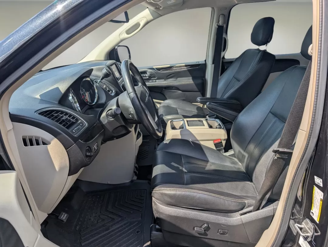 2012 /Black/Light Graystone Interior Chrysler Town and Country Touring (2C4RC1BG8CR) with an Other engine, located at 1430 Gateway Drive, Opelika, AL, 36801, (334) 239-0944, 32.637871, -85.409790 - 2012 Chrysler Town and Country Touring - Photo#9