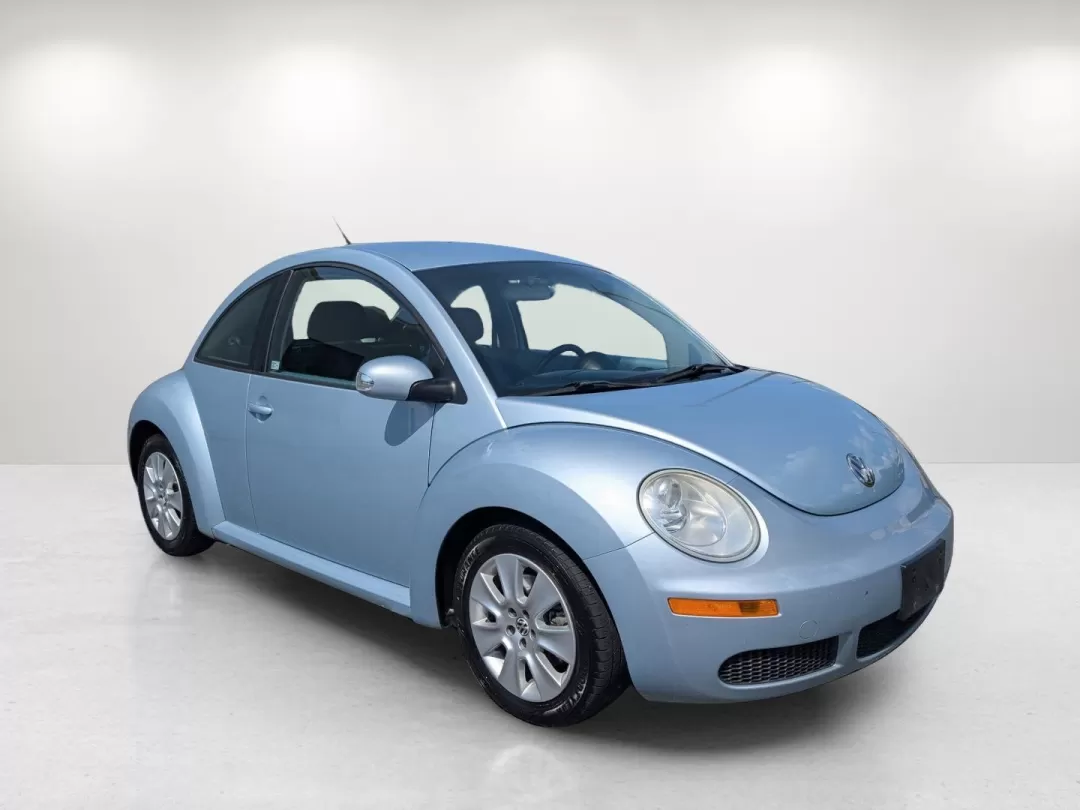 2009 Volkswagen New Beetle Coupe S (3VWPW31C29M) with an Other engine, located at 521 Old Farm Lane Rd, Prattville, AL, 36066, (334) 325-1505, 32.482460, -86.416367 - 2009 Volkswagen New Beetle Coupe S - Photo#2