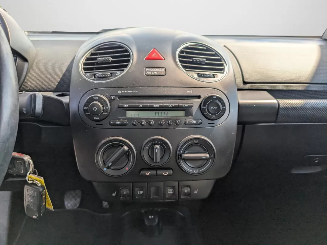 2009 Volkswagen New Beetle Coupe S (3VWPW31C29M) with an Other engine, located at 521 Old Farm Lane Rd, Prattville, AL, 36066, (334) 325-1505, 32.482460, -86.416367 - 2009 Volkswagen New Beetle Coupe S - Photo#15