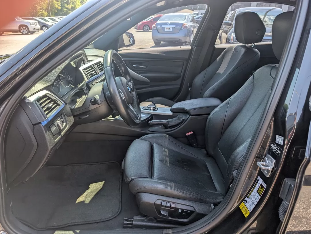 2015 BMW 3 Series 328i (WBA3C1C58FK) with an Other engine, located at 3959 U.S. 80 W, Phenix City, AL, 36870, (334) 297-4885, 32.469296, -85.135185 - 2015 BMW 3 Series 328i - Photo#9