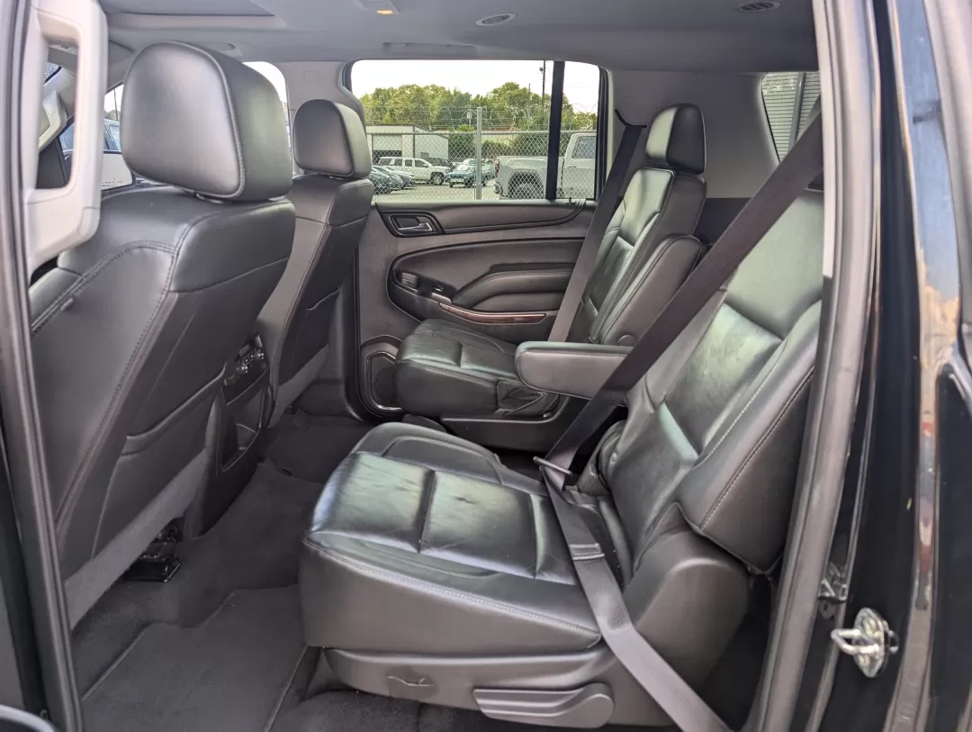 2020 /Jet Black GMC Yukon XL SLT Standard Edition (1GKS1JKC7LR) with an Other engine, located at 3959 U.S. 80 W, Phenix City, AL, 36870, (334) 297-4885, 32.469296, -85.135185 - 2020 GMC Yukon XL SLT Standard Edition - Photo#10