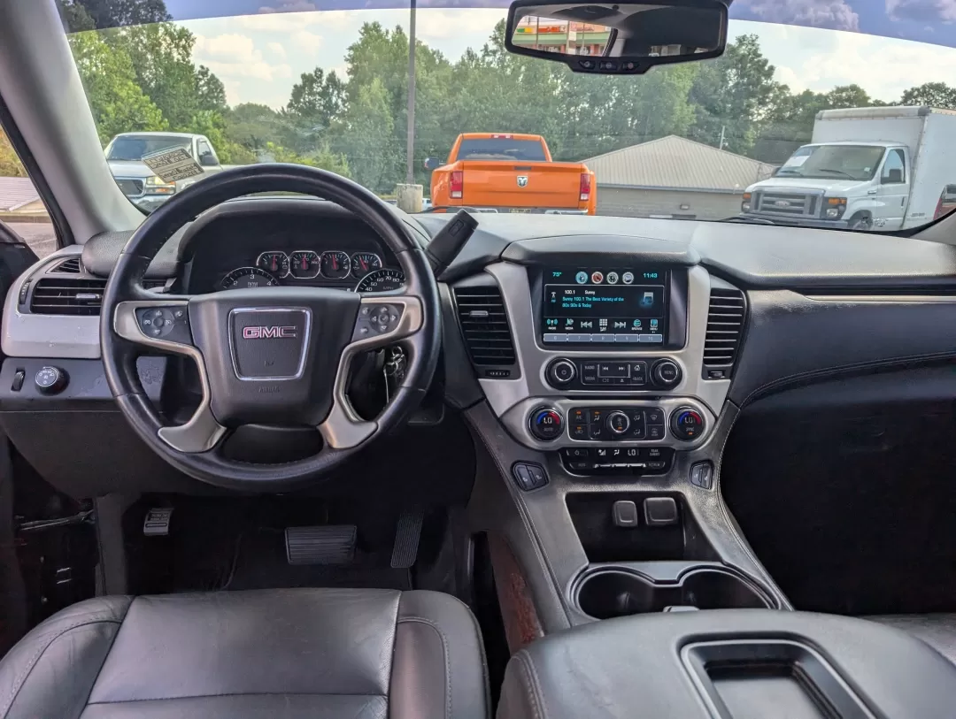 2020 /Jet Black GMC Yukon XL SLT Standard Edition (1GKS1JKC7LR) with an Other engine, located at 3959 U.S. 80 W, Phenix City, AL, 36870, (334) 297-4885, 32.469296, -85.135185 - 2020 GMC Yukon XL SLT Standard Edition - Photo#12