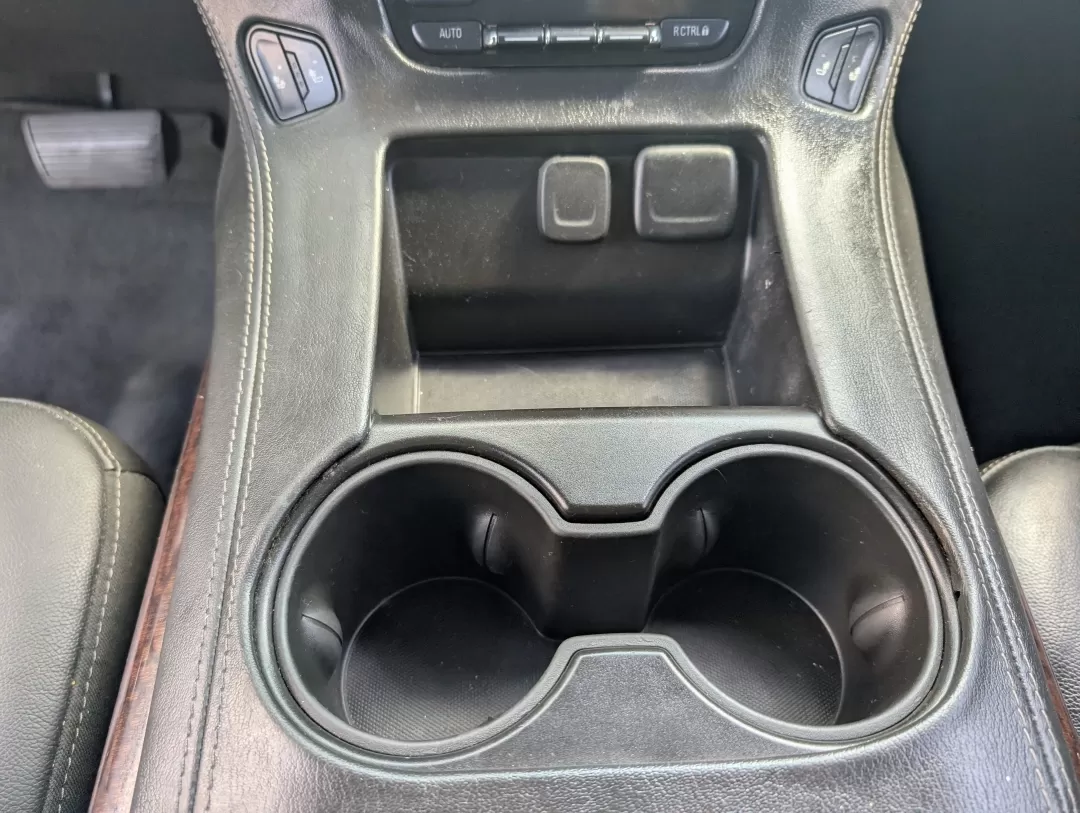 2020 /Jet Black GMC Yukon XL SLT Standard Edition (1GKS1JKC7LR) with an Other engine, located at 3959 U.S. 80 W, Phenix City, AL, 36870, (334) 297-4885, 32.469296, -85.135185 - 2020 GMC Yukon XL SLT Standard Edition - Photo#14