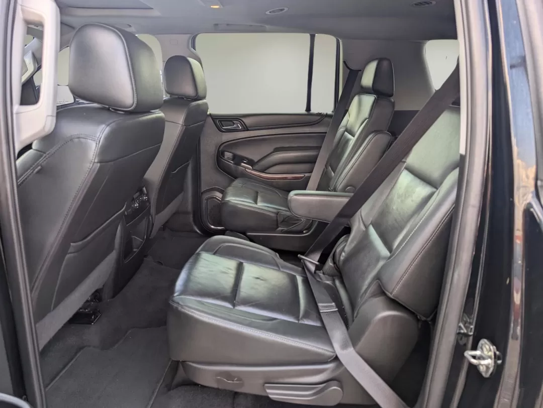 2020 /Jet Black GMC Yukon XL SLT Standard Edition (1GKS1JKC7LR) with an Other engine, located at 7000 Northlake Connector, Columbus, GA, 31904, (706) 987-8085, 32.524975, -84.978134 - 2020 GMC Yukon XL SLT Standard Edition - Photo#10