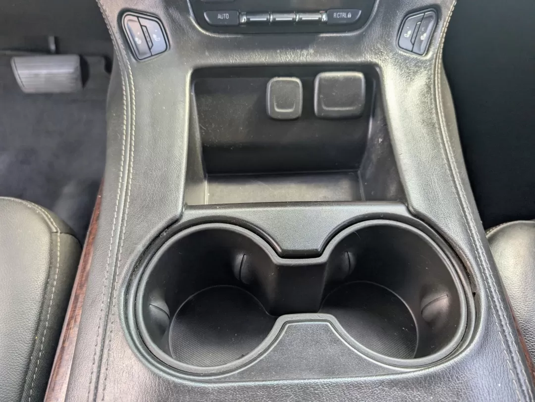 2020 /Jet Black GMC Yukon XL SLT Standard Edition (1GKS1JKC7LR) with an Other engine, located at 7000 Northlake Connector, Columbus, GA, 31904, (706) 987-8085, 32.524975, -84.978134 - 2020 GMC Yukon XL SLT Standard Edition - Photo#14