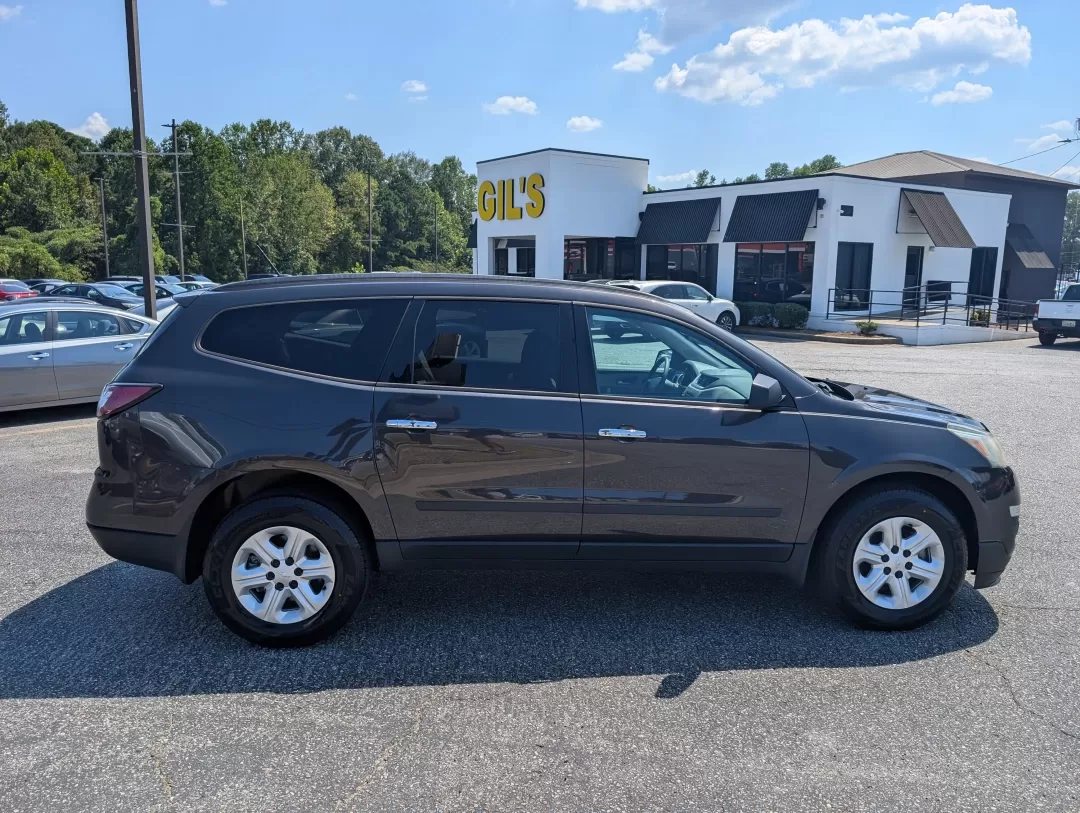 2015 /Dark Titanium/Light Titanium Chevrolet Traverse LS (1GNKRFEDXFJ) with an Other engine, located at 3959 U.S. 80 W, Phenix City, AL, 36870, (334) 297-4885, 32.469296, -85.135185 - 2015 Chevrolet Traverse LS - Photo#3