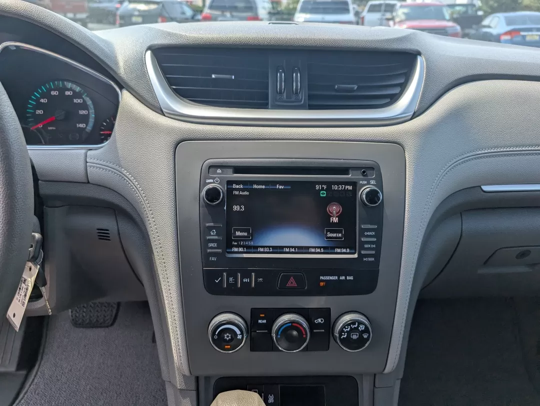 2015 /Dark Titanium/Light Titanium Chevrolet Traverse LS (1GNKRFEDXFJ) with an Other engine, located at 3959 U.S. 80 W, Phenix City, AL, 36870, (334) 297-4885, 32.469296, -85.135185 - 2015 Chevrolet Traverse LS - Photo#14