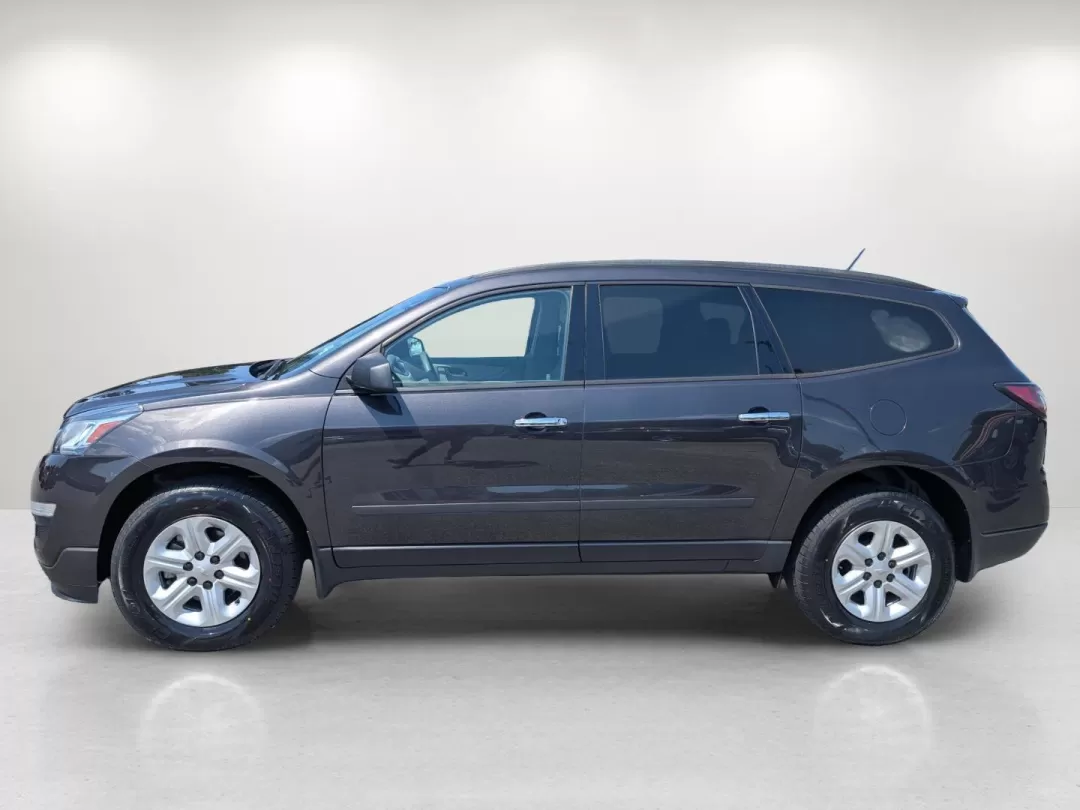 2015 /Dark Titanium/Light Titanium Chevrolet Traverse LS (1GNKRFEDXFJ) with an Other engine, located at 3959 U.S. 80 W, Phenix City, AL, 36870, (334) 297-4885, 32.469296, -85.135185 - **Discover Your Next Adventure with the 2015 Chevrolet Traverse LS at Gils Auto!**<br /> <br /> Are you ready to elevate your family's adventures or conquer your daily commute? The 2015 Chevrolet Traverse LS is your answer, designed with ample space and modern features to accommodate every need. Fro - Photo#8