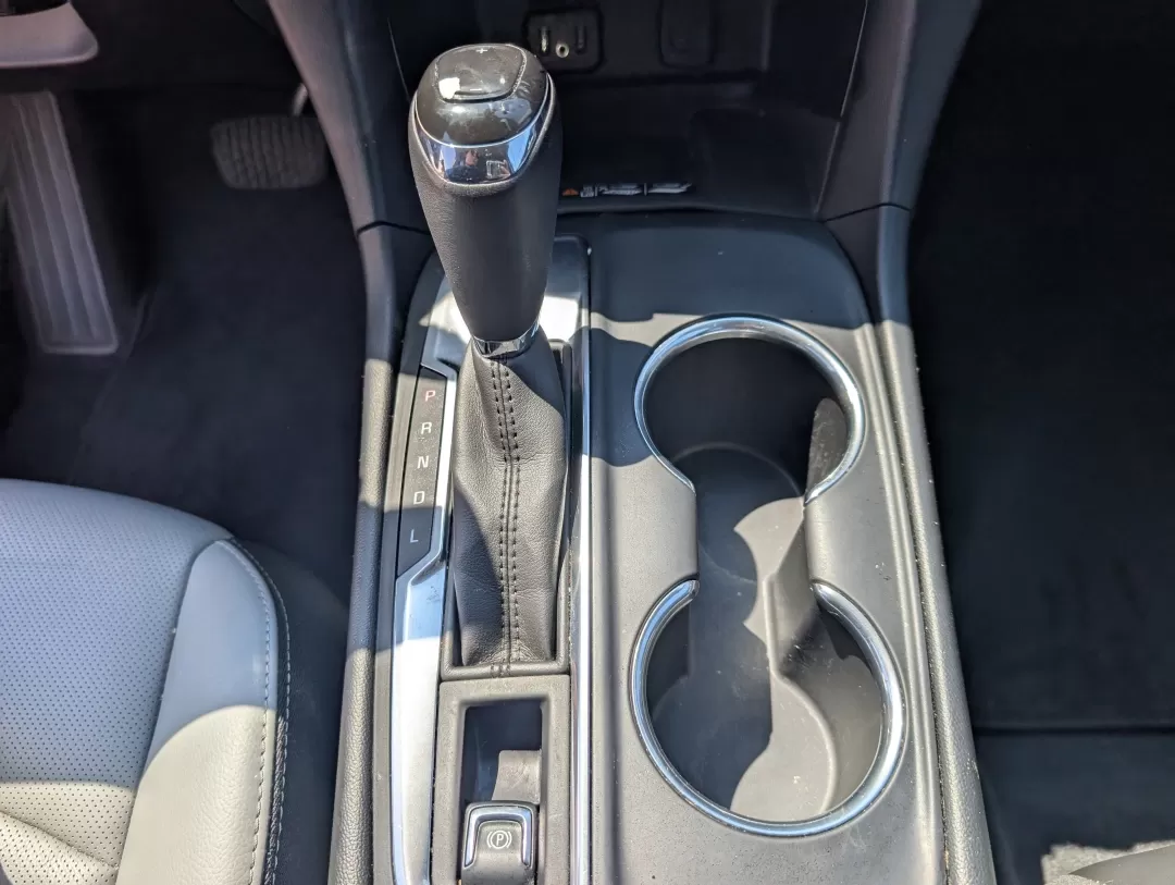 2018 /Medium Ash Gray Chevrolet Equinox Premier (2GNAXMEV4J6) with an Other engine, located at 3959 U.S. 80 W, Phenix City, AL, 36870, (334) 297-4885, 32.469296, -85.135185 - 2018 Chevrolet Equinox Premier - Photo#12