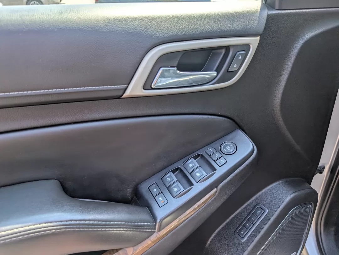 2019 /Jet Black GMC Yukon Denali (1GKS2CKJ8KR) with an Other engine, located at 3959 U.S. 80 W, Phenix City, AL, 36870, (334) 297-4885, 32.469296, -85.135185 - 2019 GMC Yukon Denali - Photo#8