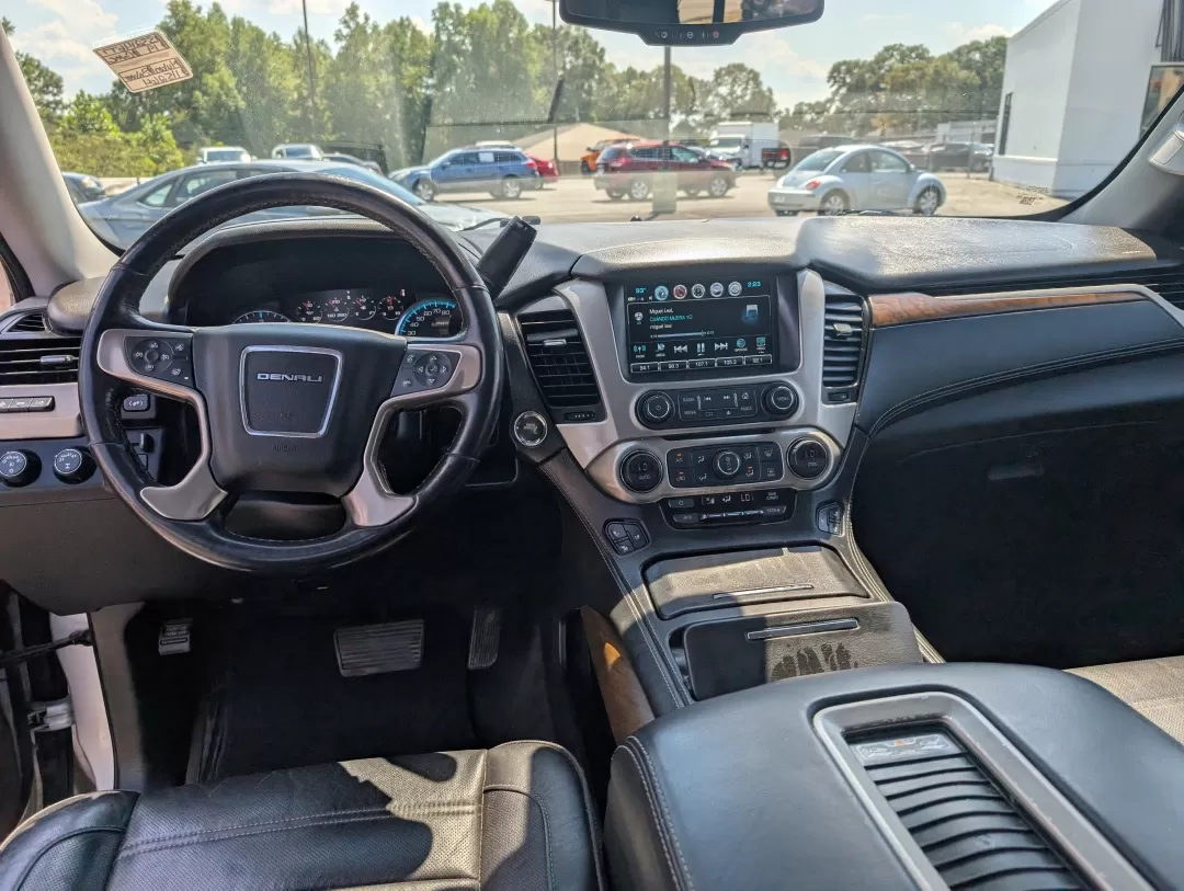 2019 /Jet Black GMC Yukon Denali (1GKS2CKJ8KR) with an Other engine, located at 3959 U.S. 80 W, Phenix City, AL, 36870, (334) 297-4885, 32.469296, -85.135185 - 2019 GMC Yukon Denali - Photo#12