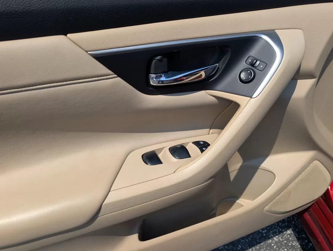 2015 /Beige Nissan Altima 2.5 S (1N4AL3APXFC) with an Other engine, located at 3959 U.S. 80 W, Phenix City, AL, 36870, (334) 297-4885, 32.469296, -85.135185 - 2015 Nissan Altima 2.5 S - Photo#8