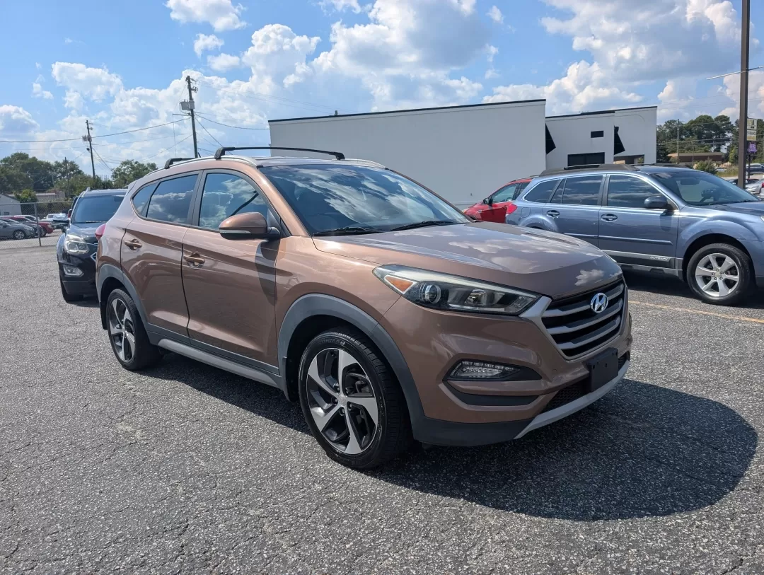 2017 /Beige Hyundai Tucson Sport (KM8J33A27HU) with an Other engine, located at 3959 U.S. 80 W, Phenix City, AL, 36870, (334) 297-4885, 32.469296, -85.135185 - 2017 Hyundai Tucson Sport - Photo#2