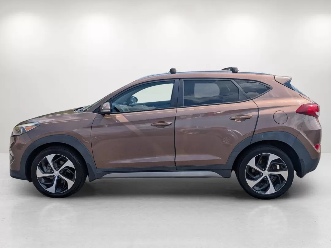 2017 /Beige Hyundai Tucson Sport (KM8J33A27HU) with an Other engine, located at 3959 U.S. 80 W, Phenix City, AL, 36870, (334) 297-4885, 32.469296, -85.135185 - **Unleash Your Adventures with a 2017 Hyundai Tucson Sport at Gils Auto - Phenix City!**<br /> <br /> Are you ready to take on life's journeys with comfort, style, and practicality? Whether you're commuting to work, shuttling your growing family, or embarking on weekend getaways, the 2017 Hyundai Tu - Photo#8